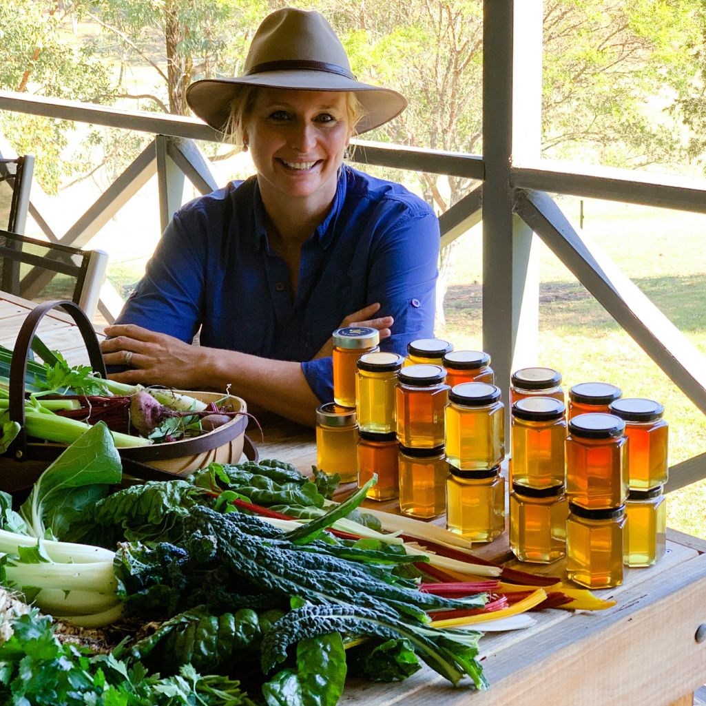 Beekeeping in spring - Flow Hive EU